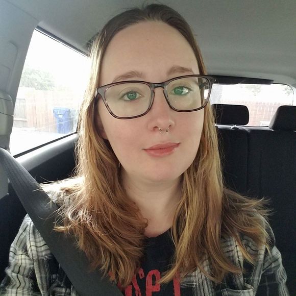 Meet your Posher, Shaina - Picture 1 of 1